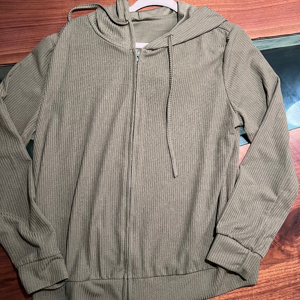 Women’s Knit Wind Breaker